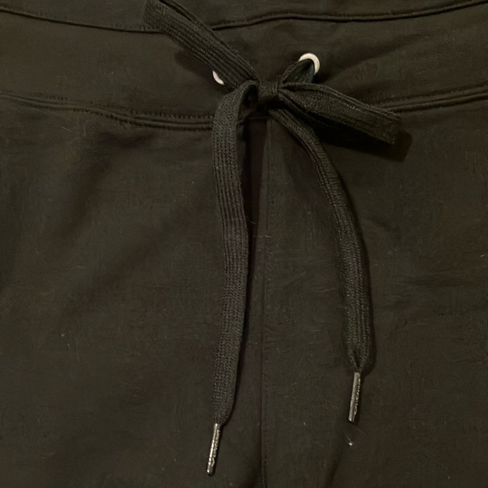 NWT Danskin Black Capris - Picture 4 of 6